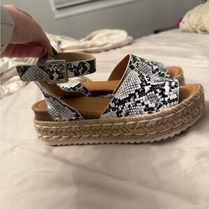 Womens Wedge Sandals Snakeskin Platform Summer Shoe size 6